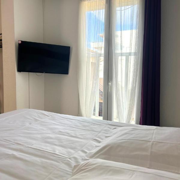 Hotel Le Carnon Luaran gambar